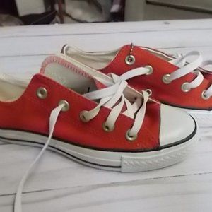 Converse Womens 6